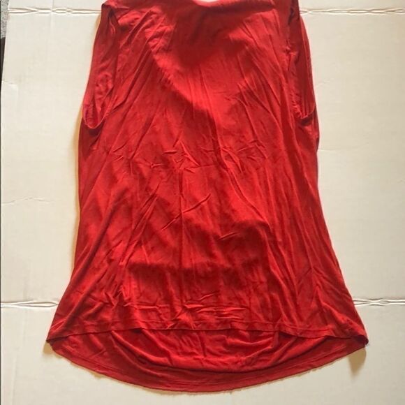 3/$15 or 5/$20 Bisou Bisou red top size Medium - Picture 4 of 5